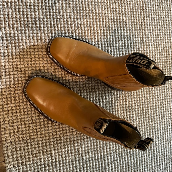 Porto Salvaje Boots - Picture 2 of 4